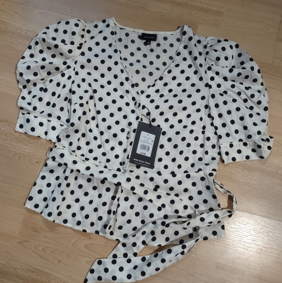 Who What Wear Tops - Who What Wear Monochrome Polka Dot Top Puffy Sleeves Vintage Style
